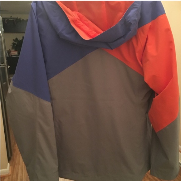 North Face Outer Shell - Picture 2 of 3